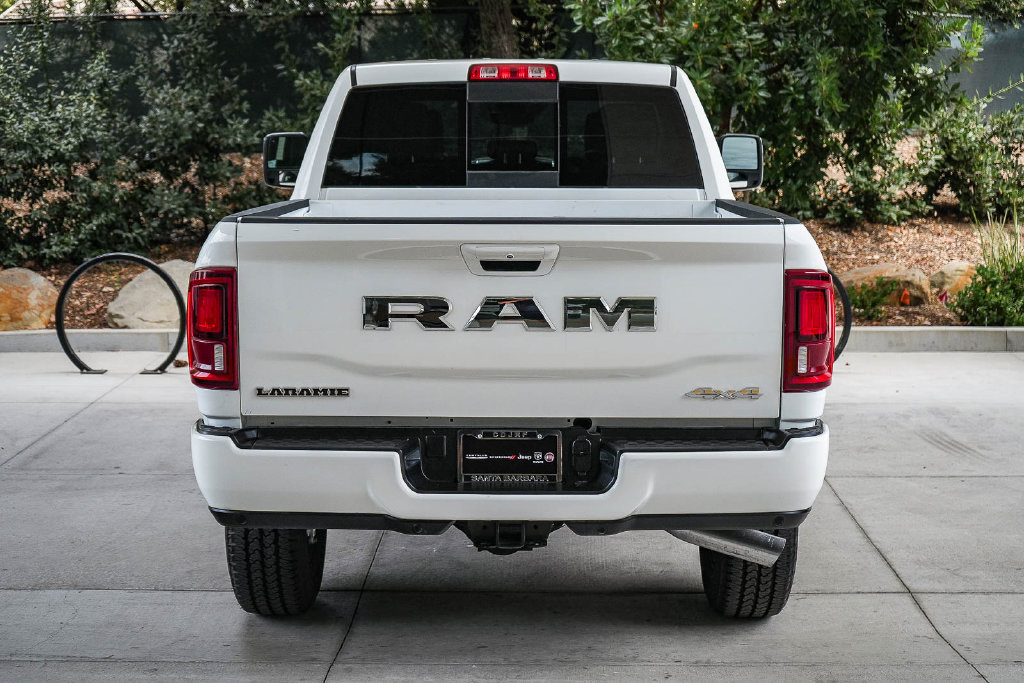 Used 2026 RAM 2500 Laramie AWD/4WD image 5