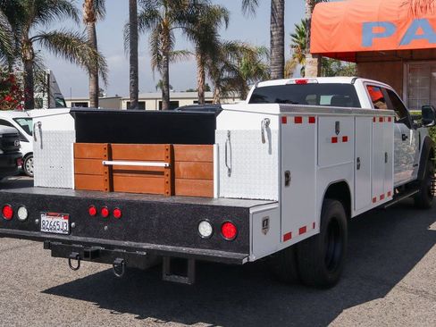Used 2018 Ford F550 2WD Crew Cab Super Duty image 9