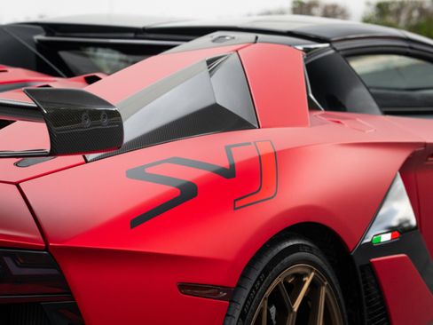 Used 2021 Lamborghini Aventador SVJ AWD/4WD image 20