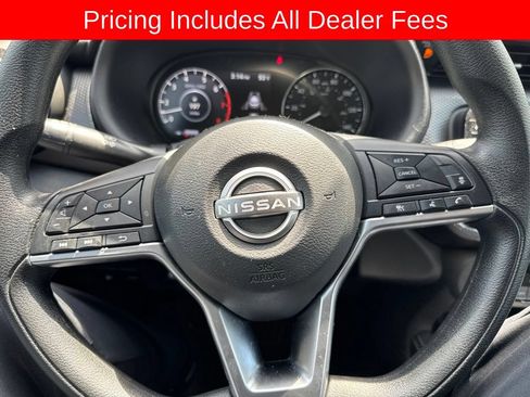 Used 2022 Nissan Kicks SV FWD image 11