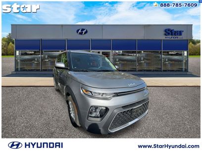 Used 2022 Kia Soul LX