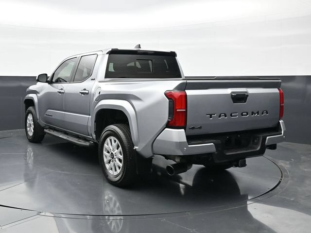 Used 2024 Toyota Tacoma SR5 AWD/4WD image 8