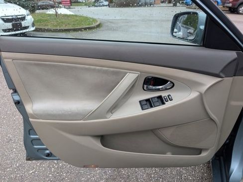 Used 2009 Toyota Camry image 9