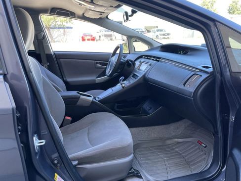 Used 2015 Toyota Prius Two FWD image 20