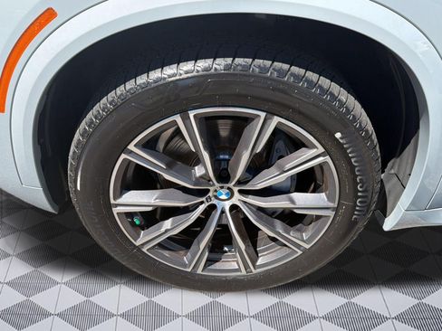 Certified 2024 BMW X5 xDrive40i w/ M Sport Package AWD/4WD image 13
