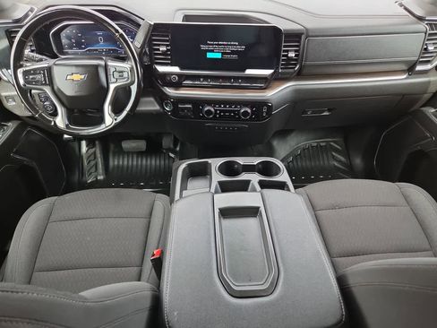 Used 2024 Chevrolet Silverado 3500 LT w/ Convenience Package image 14