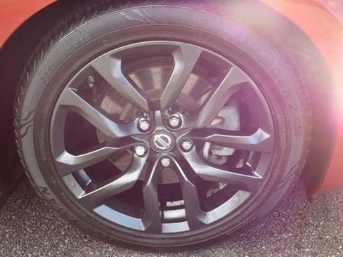 Used 2016 Nissan 370Z Roadster RWD image 35