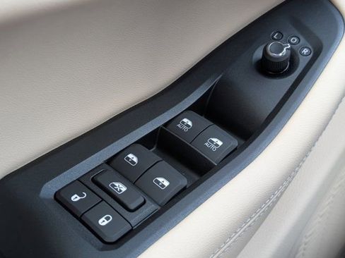 New 2025 Jeep Grand Cherokee Limited w/ Luxury Tech Group II image 23