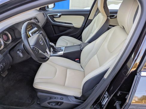 Used 2013 Volvo S60 T5 image 5