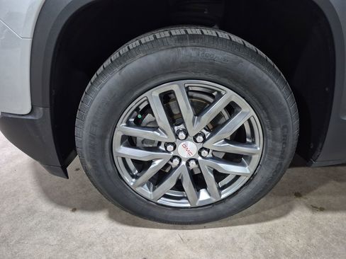 Used 2017 GMC Acadia SLT AWD/4WD image 34