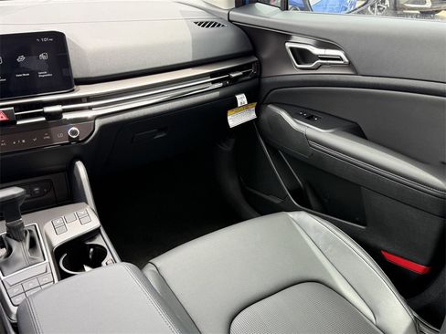 New 2026 Kia Sportage EX image 18