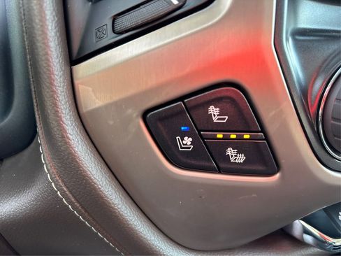 Used 2018 GMC Sierra 1500 Denali image 40