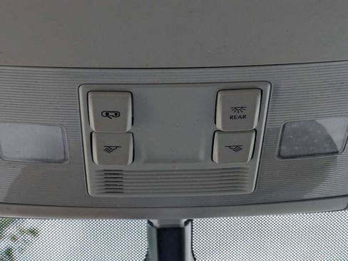Certified 2023 Volkswagen Taos S FWD image 21