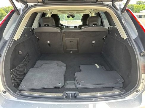 Certified 2023 Volvo XC60 B5 Ultimate w/ Climate Package AWD/4WD image 35