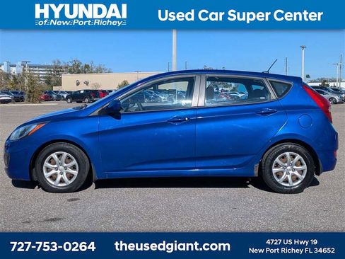 Used 2013 Hyundai Accent GS image 2
