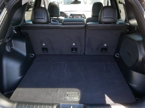 Used 2020 Jeep Cherokee Limited AWD/4WD image 9