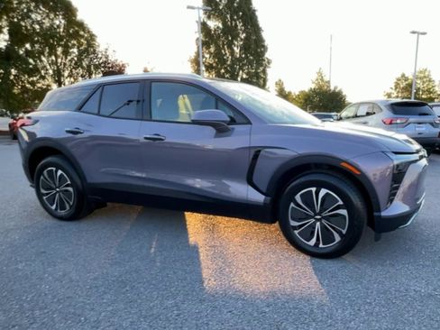 New 2025 Chevrolet Blazer EV LT AWD/4WD image 38