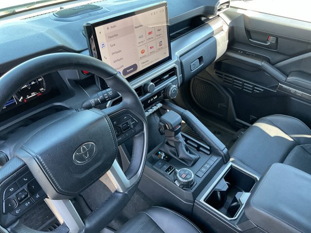 Used 2025 Toyota 4Runner TRD Off-Road Premium AWD/4WD image 24