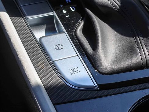 Certified 2023 Hyundai Elantra Limited image 35