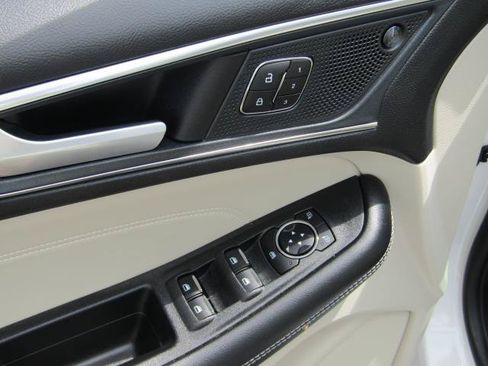 Used 2024 Ford Edge Titanium w/ Equipment Group 301A AWD/4WD image 19