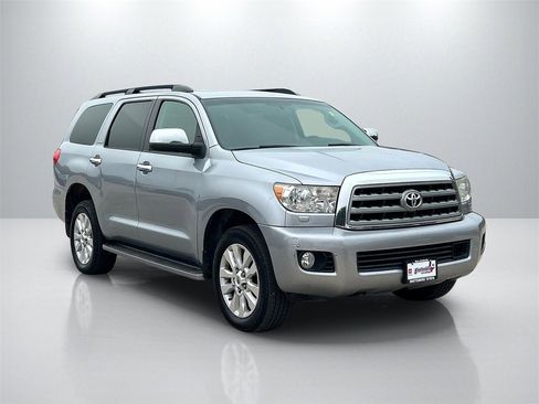 Used 2015 Toyota Sequoia Platinum image 3