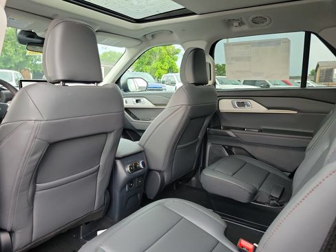 New 2026 Ford Explorer Active w/ Active Comfort Package AWD/4WD image 16