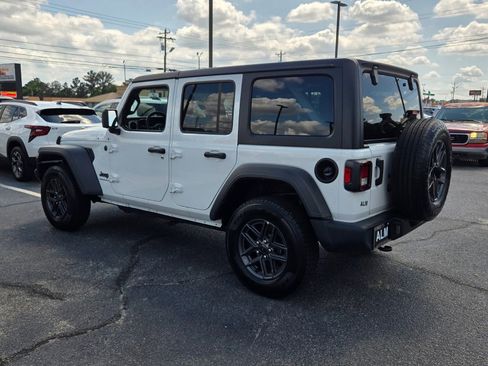 Used 2025 Jeep Wrangler Unlimited Sport AWD/4WD image 9