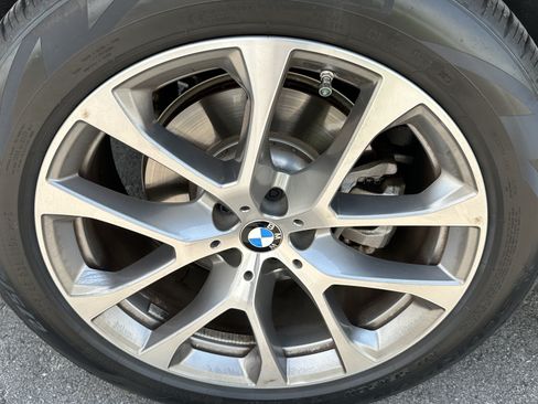 Used 2024 BMW X5 xDrive40i w/ Premium Package AWD/4WD image 14