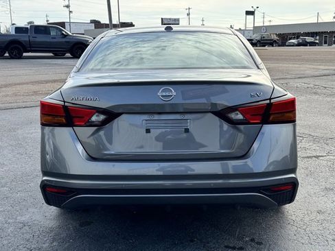 Used 2024 Nissan Altima 2.5 SV image 4