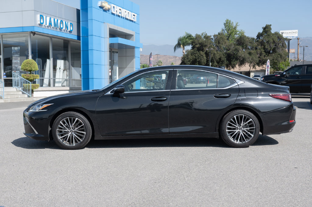 Used 2025 Lexus ES 350 w/ Premium Package FWD image 7