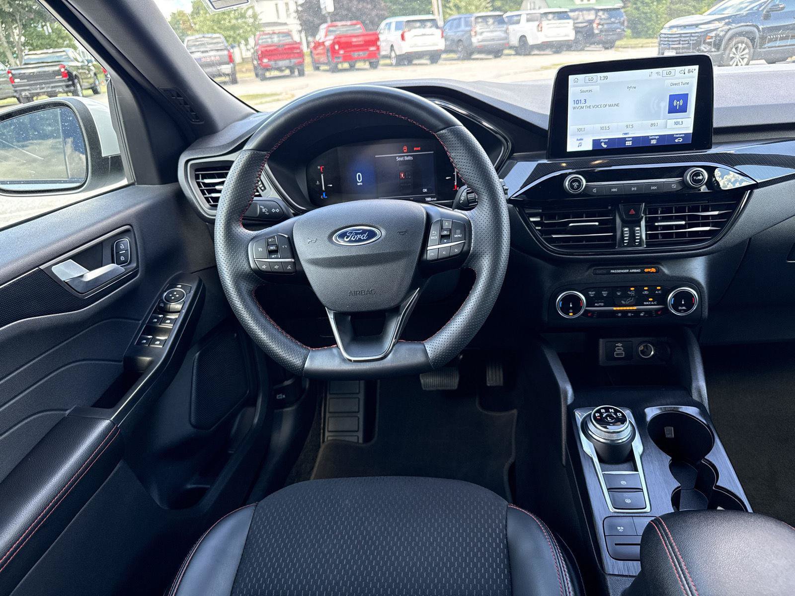 Used 2025 Ford Escape ST-Line Select AWD/4WD image 17