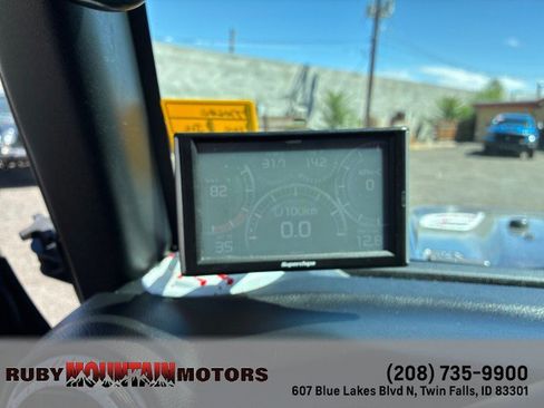 Used 2016 Jeep Wrangler Unlimited Rubicon w/ Dual Top Group AWD/4WD image 15