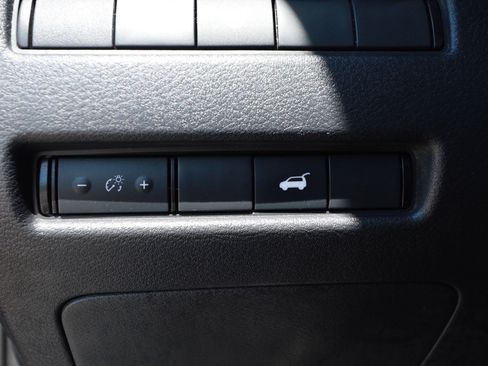 Used 2021 Nissan Rogue SL w/ Premium Package FWD image 17