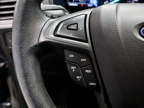 Certified 2022 Ford Edge SE image 28