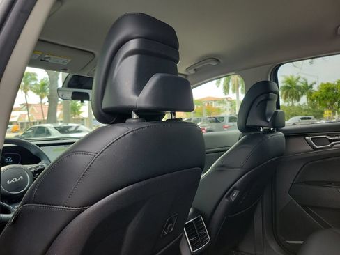Used 2023 Kia Sportage EX FWD image 10