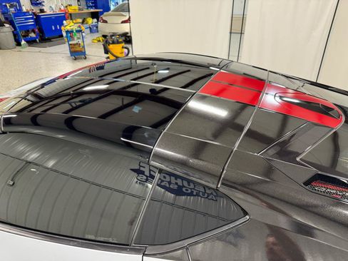 Used 2021 Chevrolet Corvette Stingray Preferred Cpe w/ Z51 Performance Package image 9