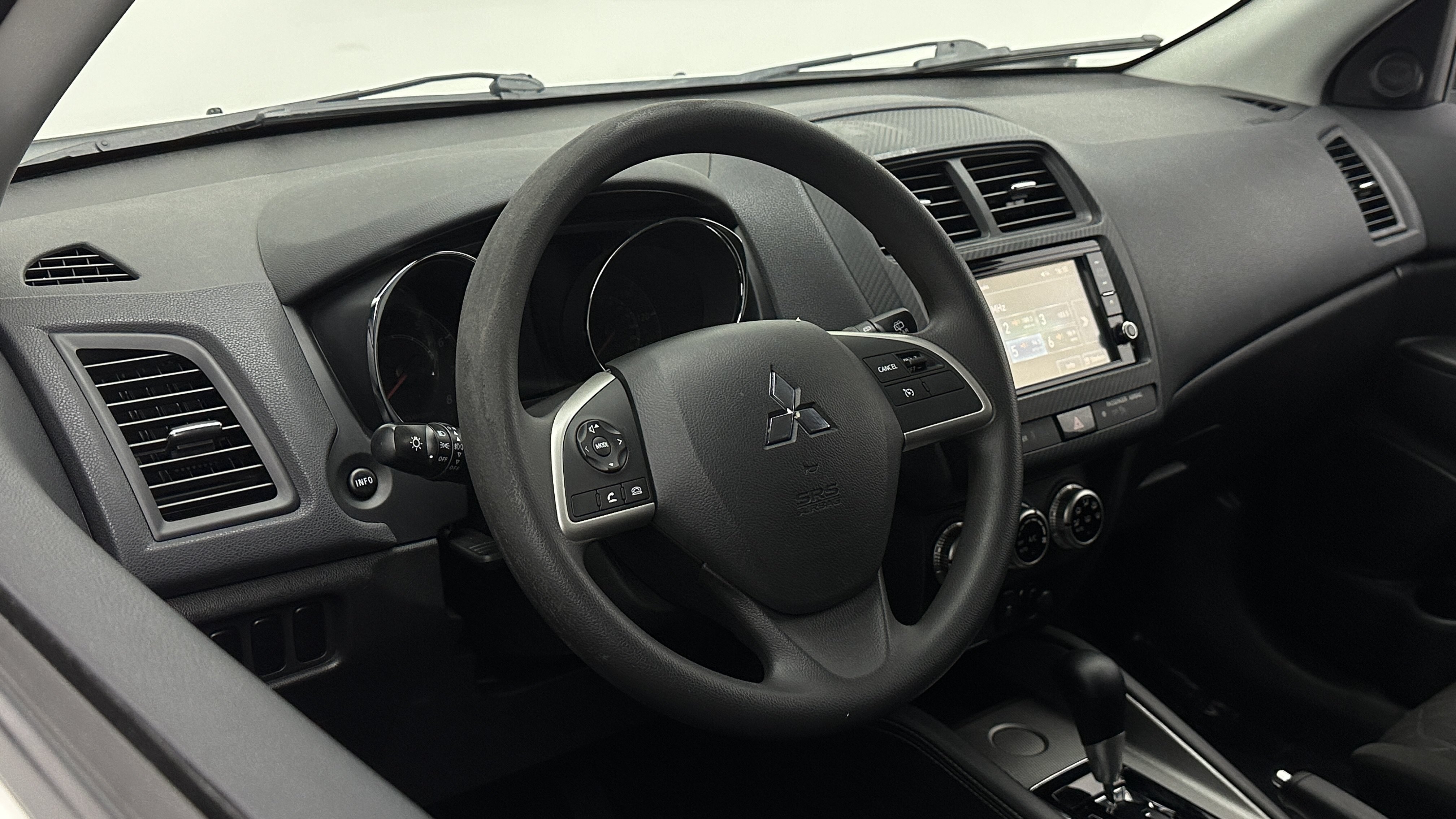 Used 2020 Mitsubishi Outlander Sport ES FWD image 8