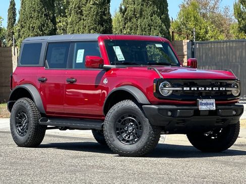 New 2026 Ford Bronco Outer Banks w/ Sasquatch Package AWD/4WD image 2
