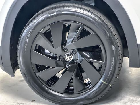 New 2026 Volkswagen Atlas SE image 24