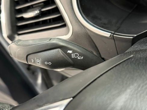 Used 2020 Ford Edge Titanium image 30