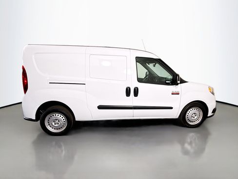 Used 2022 RAM ProMaster City Tradesman image 11