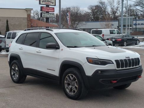 Used 2020 Jeep Cherokee Trailhawk image 19