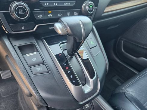 Used 2018 Honda CR-V Touring image 19