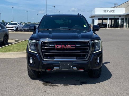 Used 2022 GMC Yukon XL AT4 AWD/4WD image 2