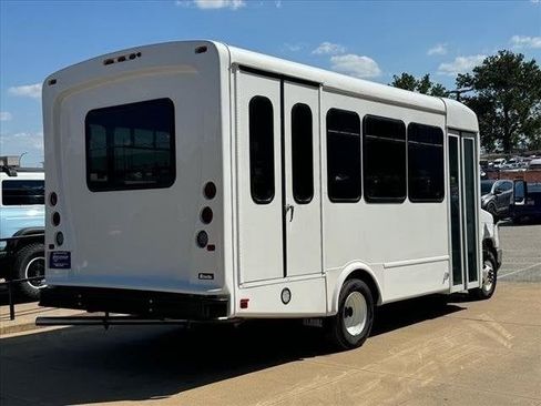 New 2025 Ford E-450 and Econoline 450 Super Duty w/ Shuttle Bus Prep Package RWD image 50
