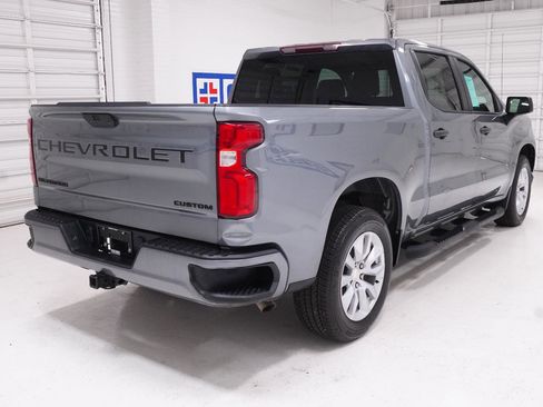 Used 2022 Chevrolet Silverado 1500 Custom w/ LPO, Dark Essentials Package RWD image 5