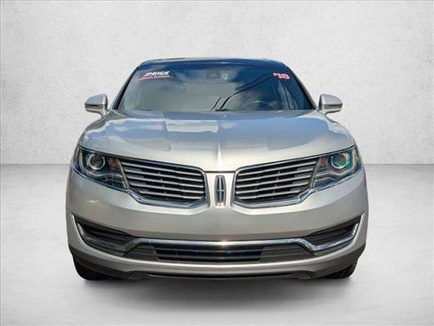 Used 2018 Lincoln MKX Reserve w/ Lincoln MKX Climate Package image 2
