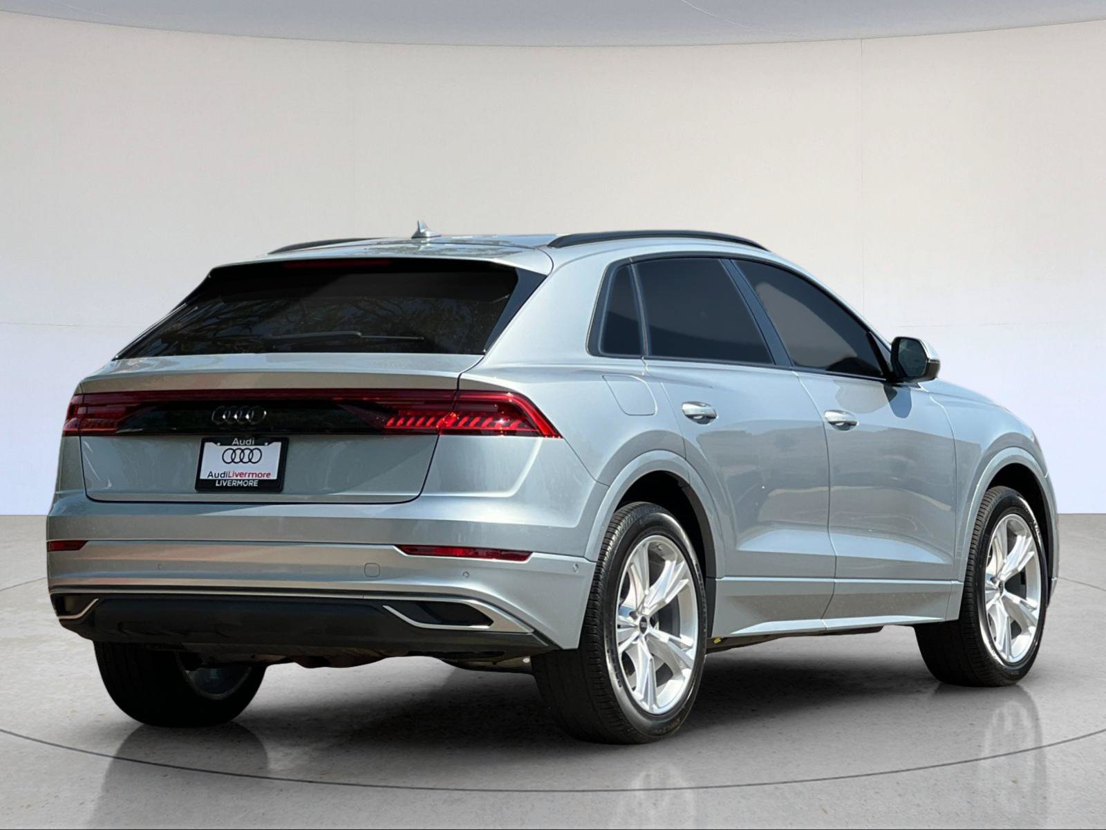 Used 2023 Audi Q8 Premium Plus w/ Premium Plus Package AWD/4WD image 6