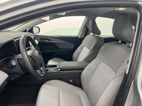 Certified 2025 Toyota Camry LE image 9