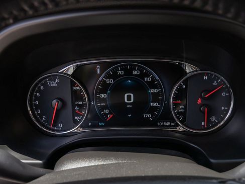 Used 2019 GMC Acadia Denali w/ Technology Package FWD image 32